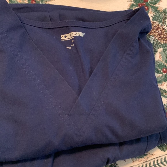 Scrub in very good condition worn 3 times - Picture 4 of 4